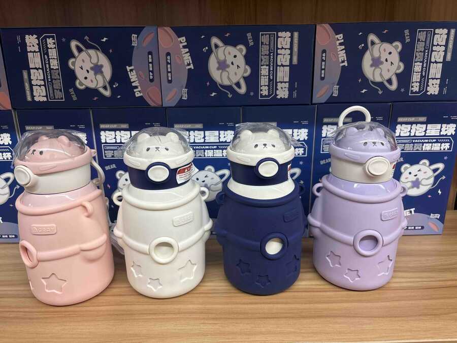 316 Hug Planet Astronaut Thermos Cup 500ML - PremiumBrandGoods