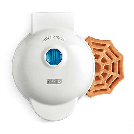 https://premiumbrandgoods.com/cdn/shop/products/winter-web-mini-waffle-maker-white-premiumbrandgoods-4.jpg?v=1694189274